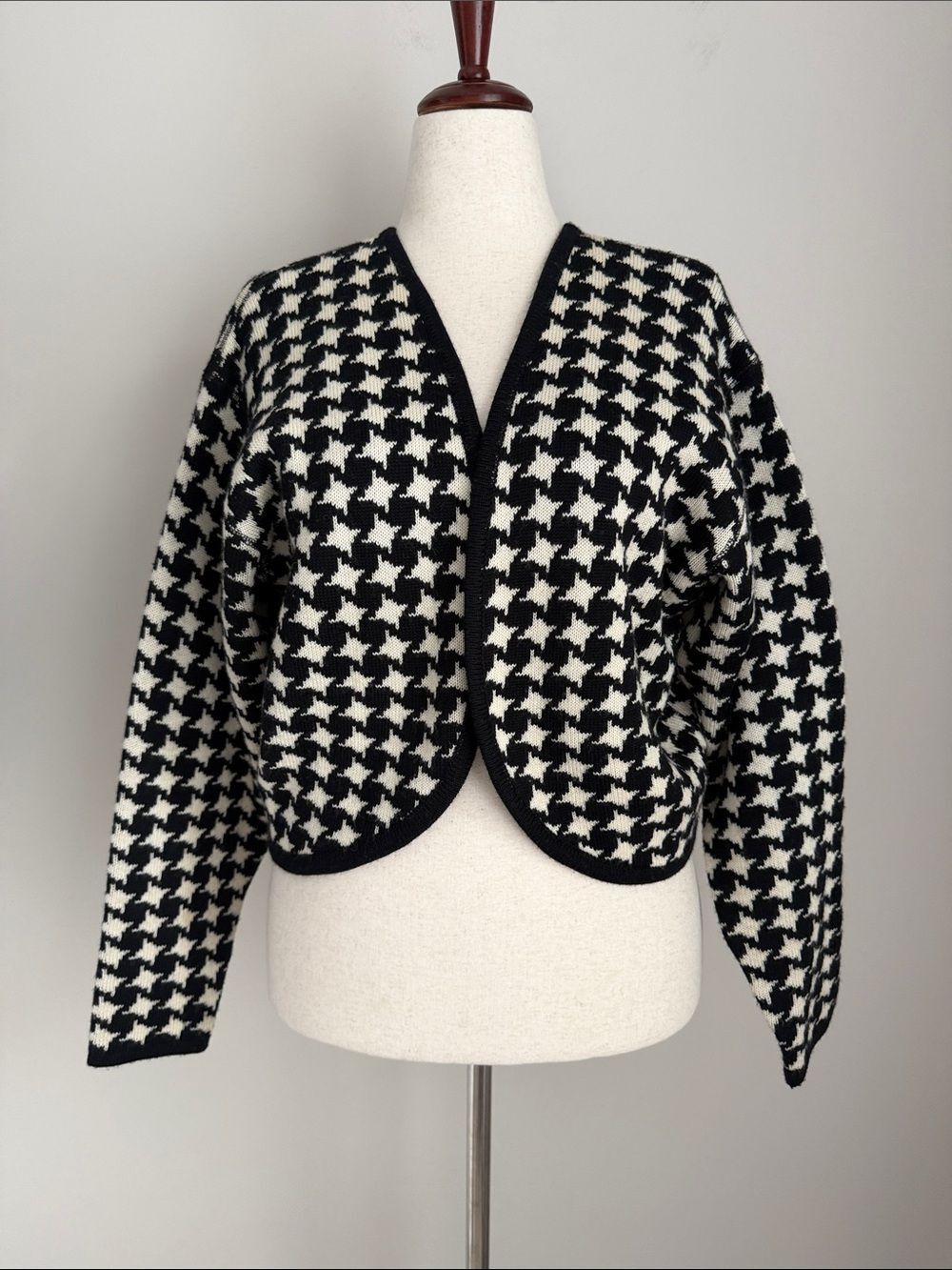 Vintage J.G. Hook Women’s Houndstooth Wool Cardigan Sweater Black Ivory Size L
